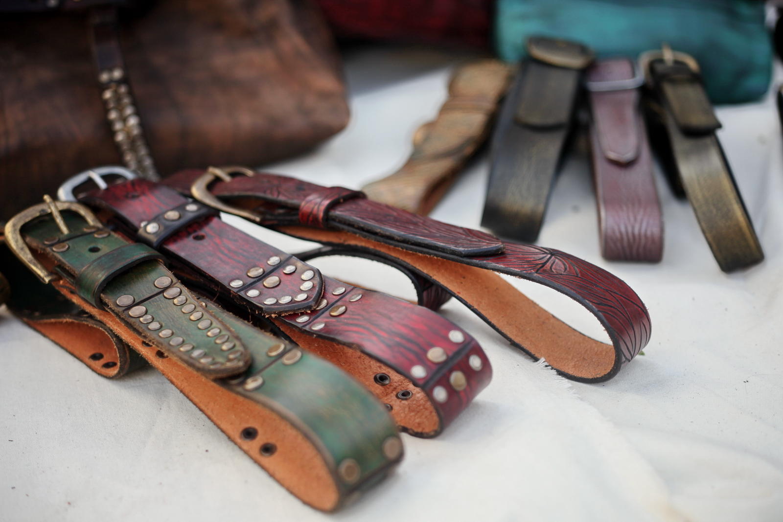 The reasons to buy leather product