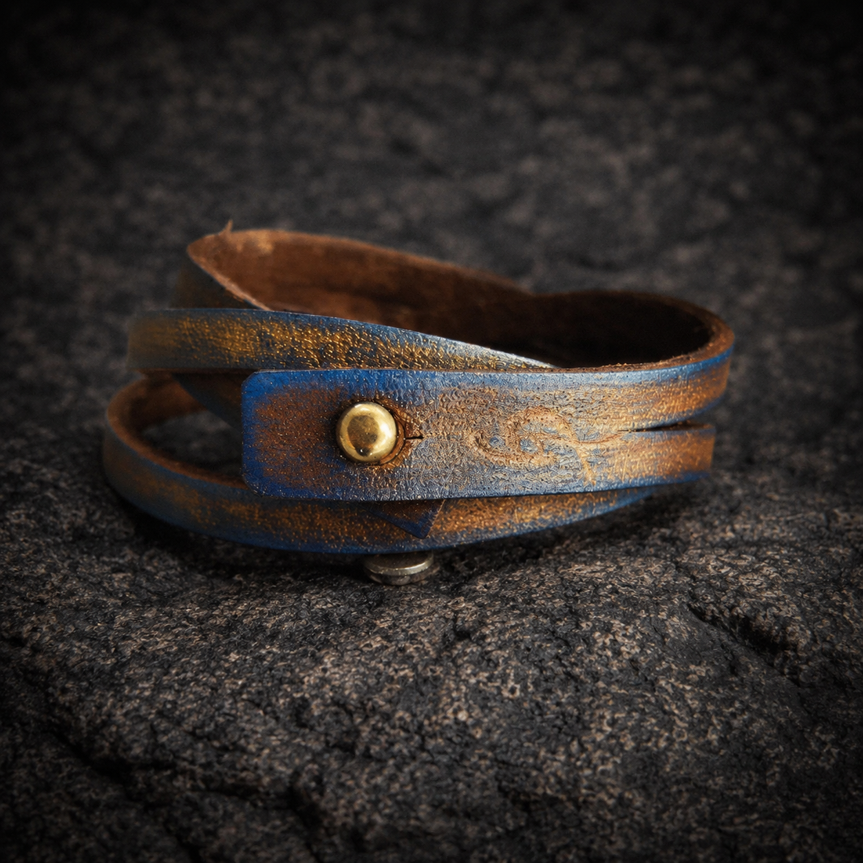 Double Loop Brown Leather Bracelet with Blue and Gold Wash - Unique and Versatile Design