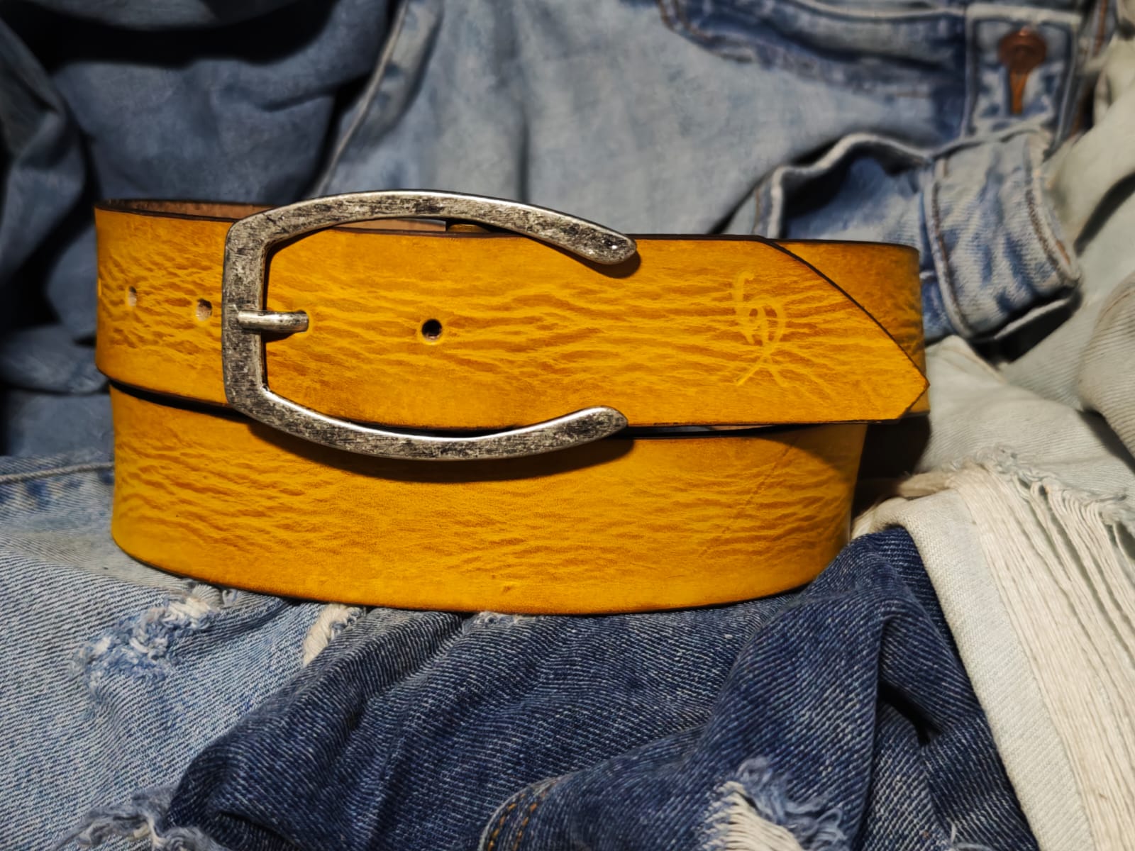 Handmade Yellow Leather Belt with Horseshoe silver Buckle Design - Personalize Gift for Your Loved One