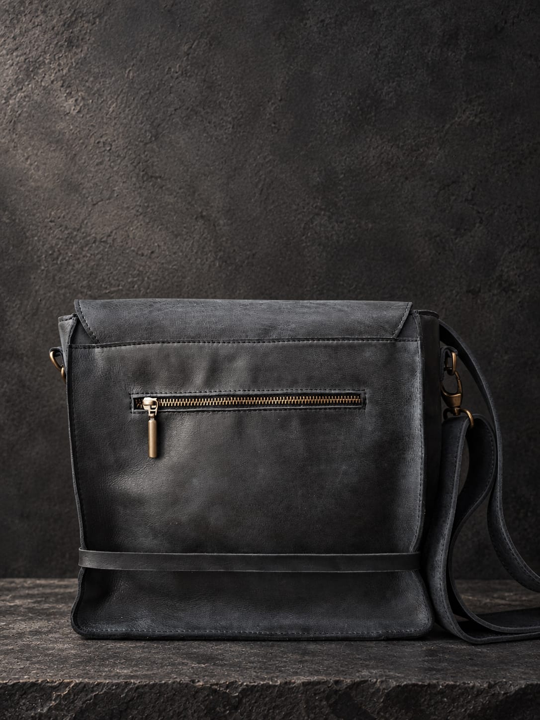 THE CHARCOAL HERITAGE LEATHER BAG
