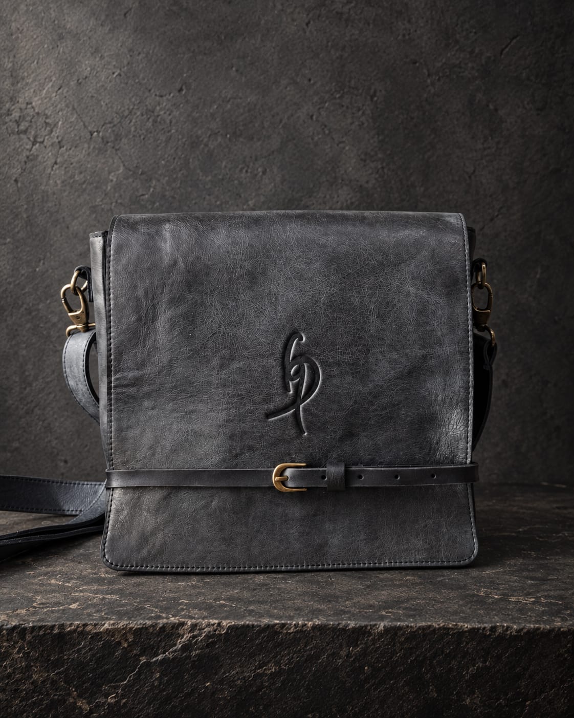 THE CHARCOAL HERITAGE LEATHER BAG