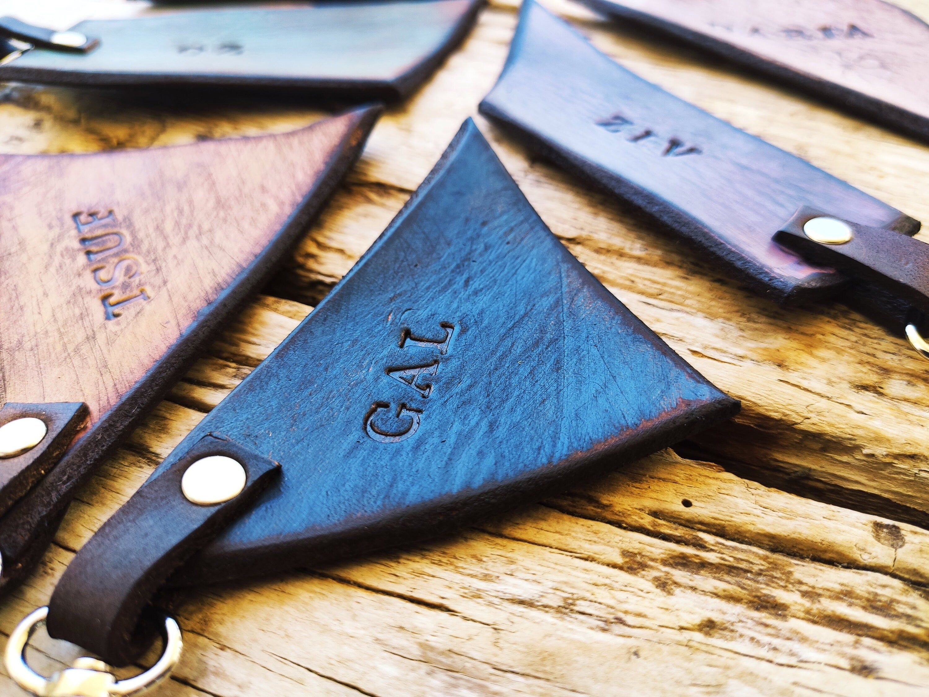 Personalized Leather Family Keychain - Customized Engraved Gift for Loved Ones