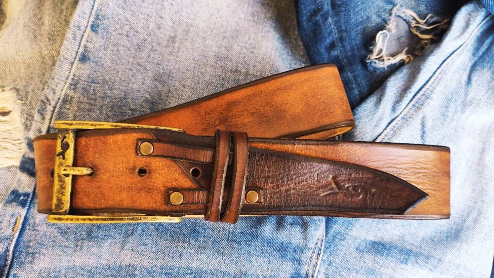 Handmade Brown Leather Men's Belt - Cowboy Fashion - Customizable
