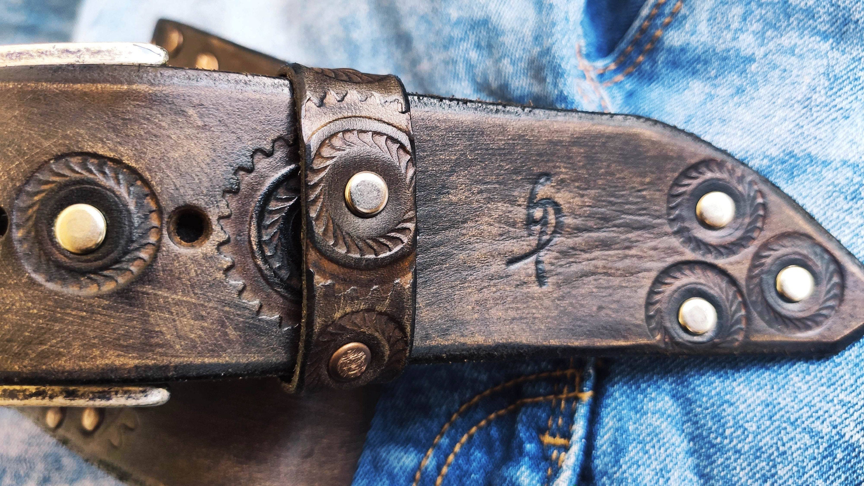 Ishaor Biker Style Brown Leather Belt - Motorcycle Gear Design