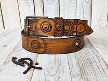 Handmade Leather Belt - Steampunk Style with Gears - 4.2 cm Wide - Yellow with Brown Details and Wash - Perfect for Bikers