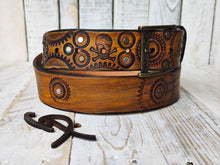 Handmade Leather Belt - Steampunk Style with Gears - 4.2 cm Wide - Yellow with Brown Details and Wash - Perfect for Bikers