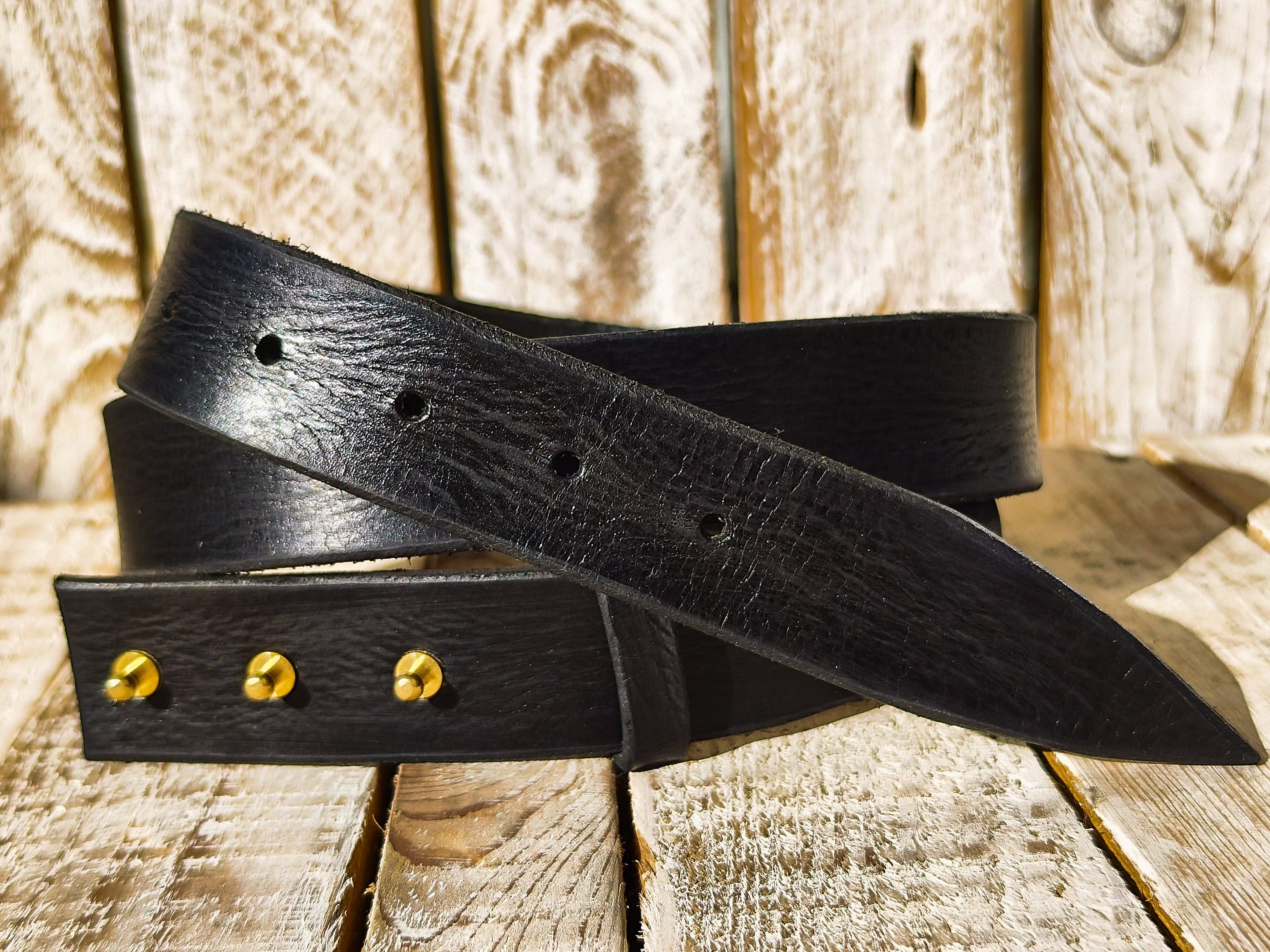 Handmade Black Leather Belt - Elegant Versatile for Casual and Formal Wear - 32cm Width - No-Buckle Design