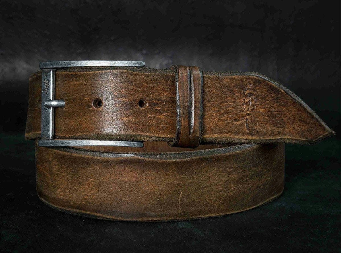 Vintage Western Style Leather Belt for Men - Artisan Design Brown Buckle Fashion Accessory and Apparel