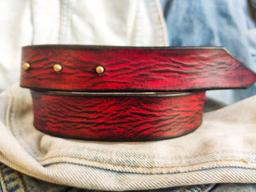 Red and Black Wash Buckleless Belt - Stylish and Comfortable Accessory for Any Outfit