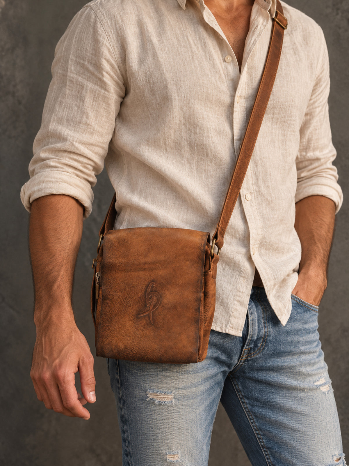 The Distressed Walnut Heritage Leather Bag – Compact Crossbody