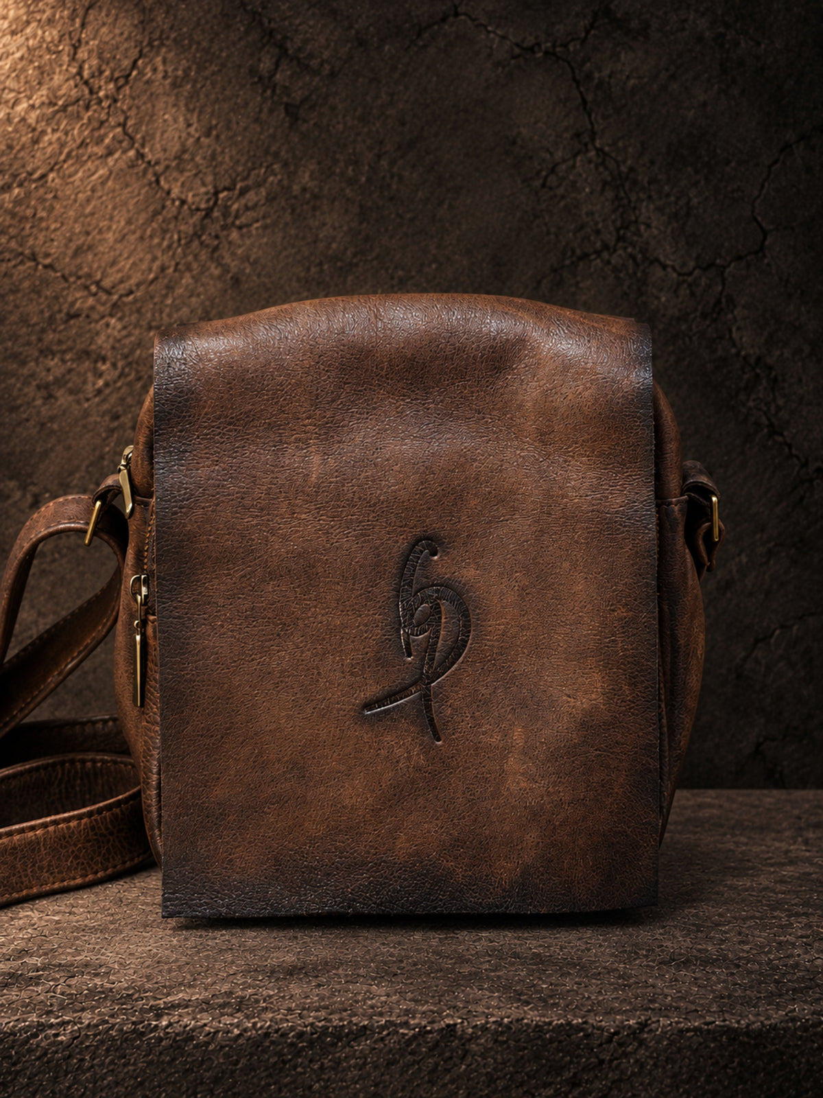 The Dark Brown Heritage Leather Bag – Compact Crossbody