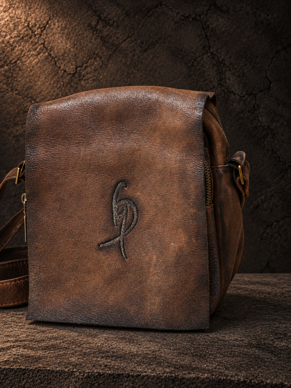 The Dark Brown Heritage Leather Bag – Compact Crossbody
