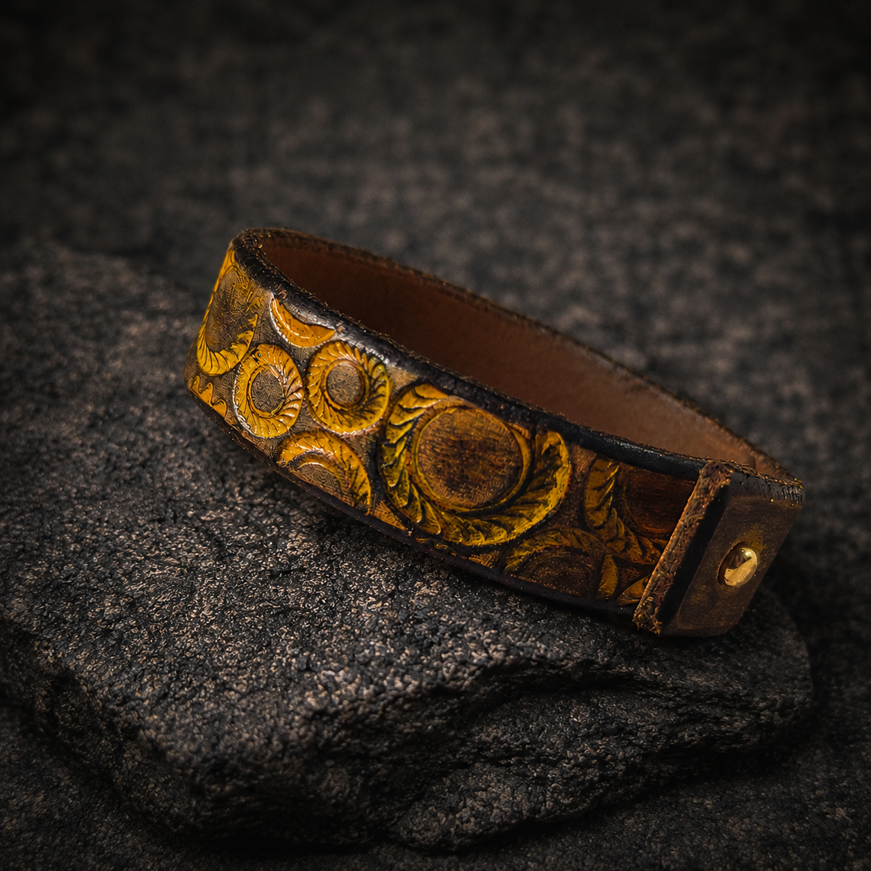 Handcrafted Steampunk Leather Bracelet - 1.5 cm Brown & Yellow Motorcycle Gear Design by ISHAOR