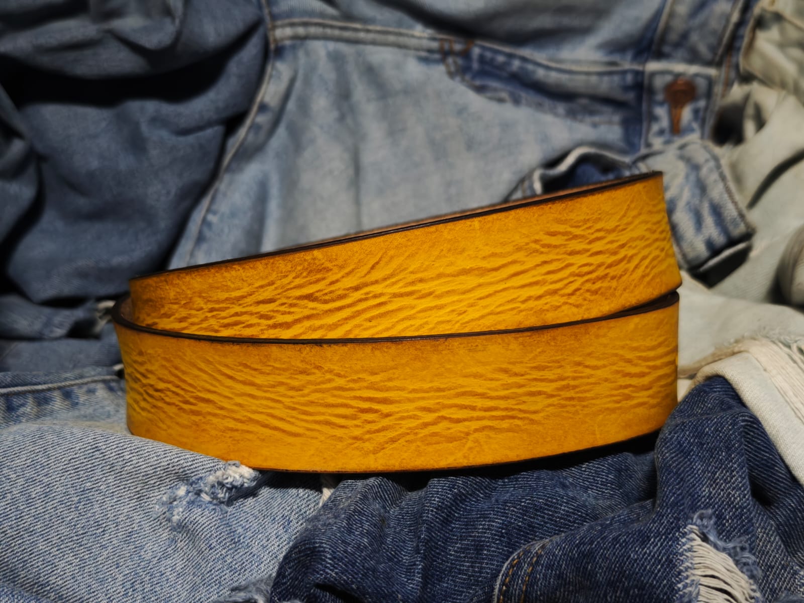 Handmade Yellow Leather Belt with Horseshoe silver Buckle Design - Personalize Gift for Your Loved One