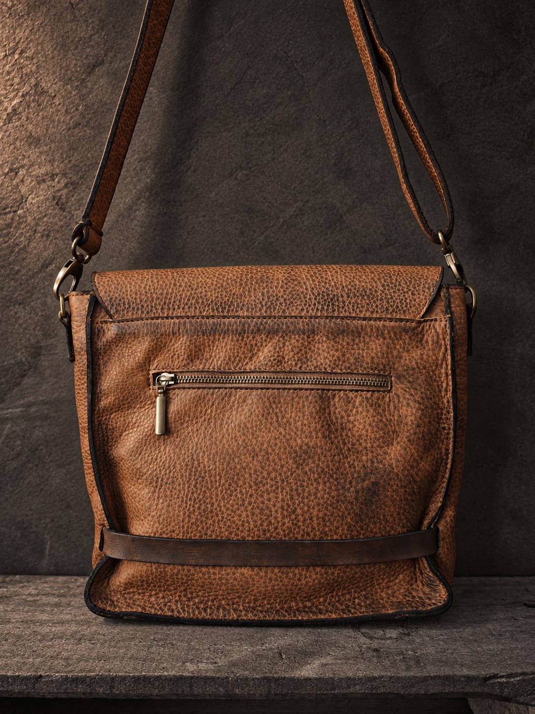 THE SADDLE HERITAGE LEATHER BAG