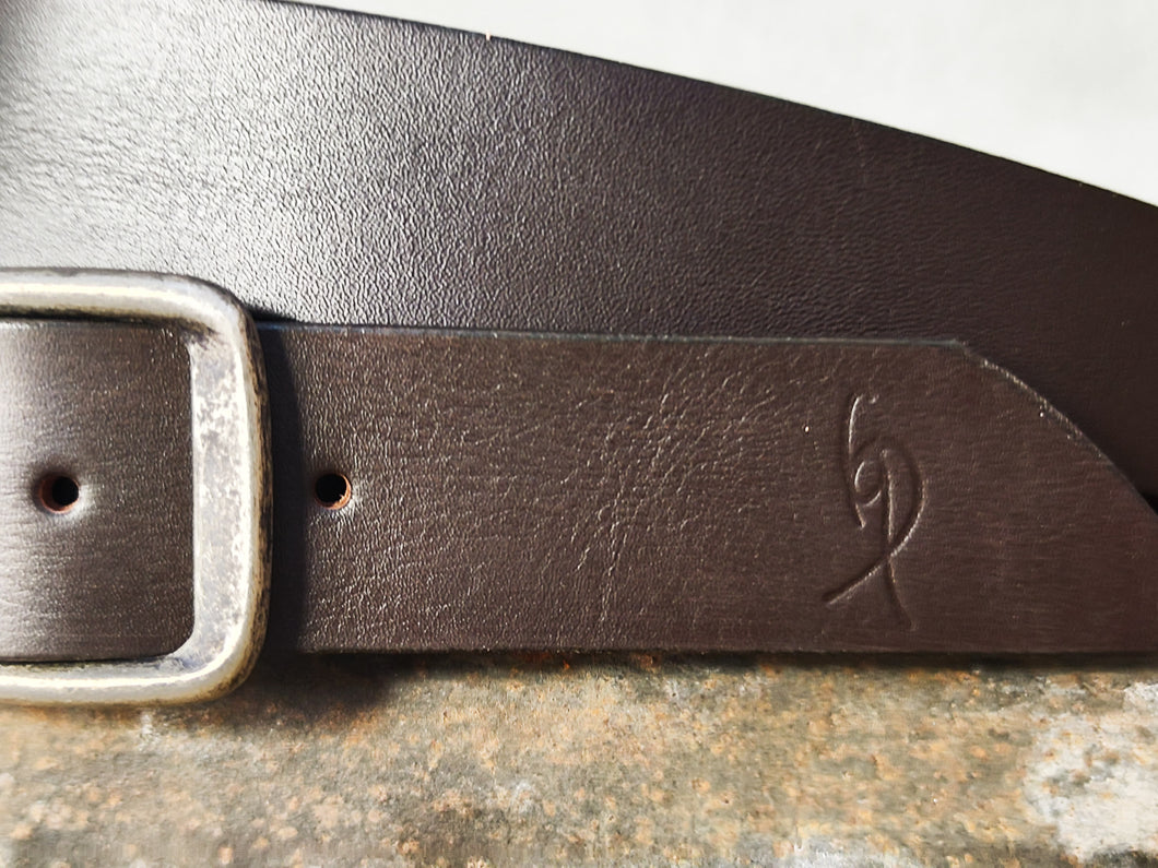 Dark Chocolate Brown Full-Grain Leather Belt – Wide 4.2 cm Jeans Belt with Distressed Silver Buckle