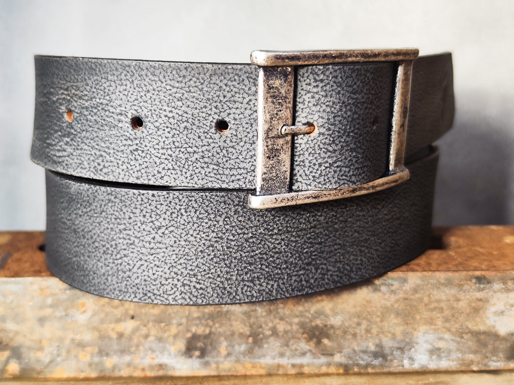 Steel Grey Textured Leather Belt – Wide 4.2 cm Full-Grain Leather Jeans Belt with Solid Silver Buckle