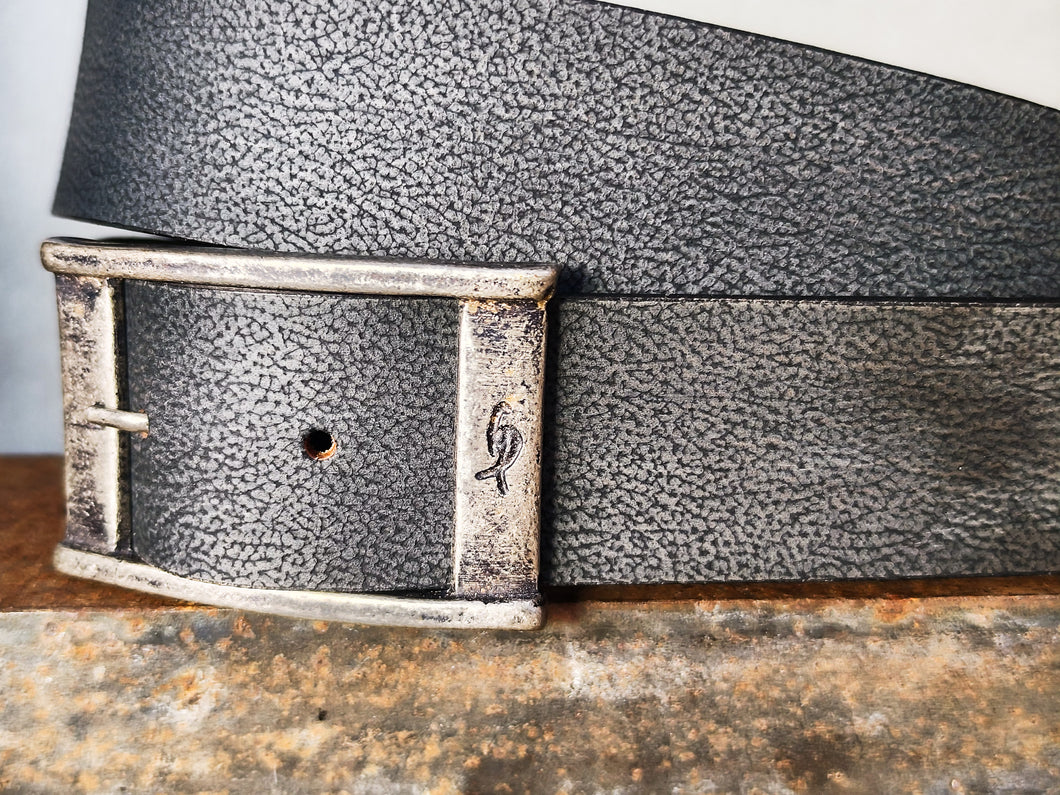 Steel Grey Textured Leather Belt – Wide 4.2 cm Full-Grain Leather Jeans Belt with Solid Silver Buckle