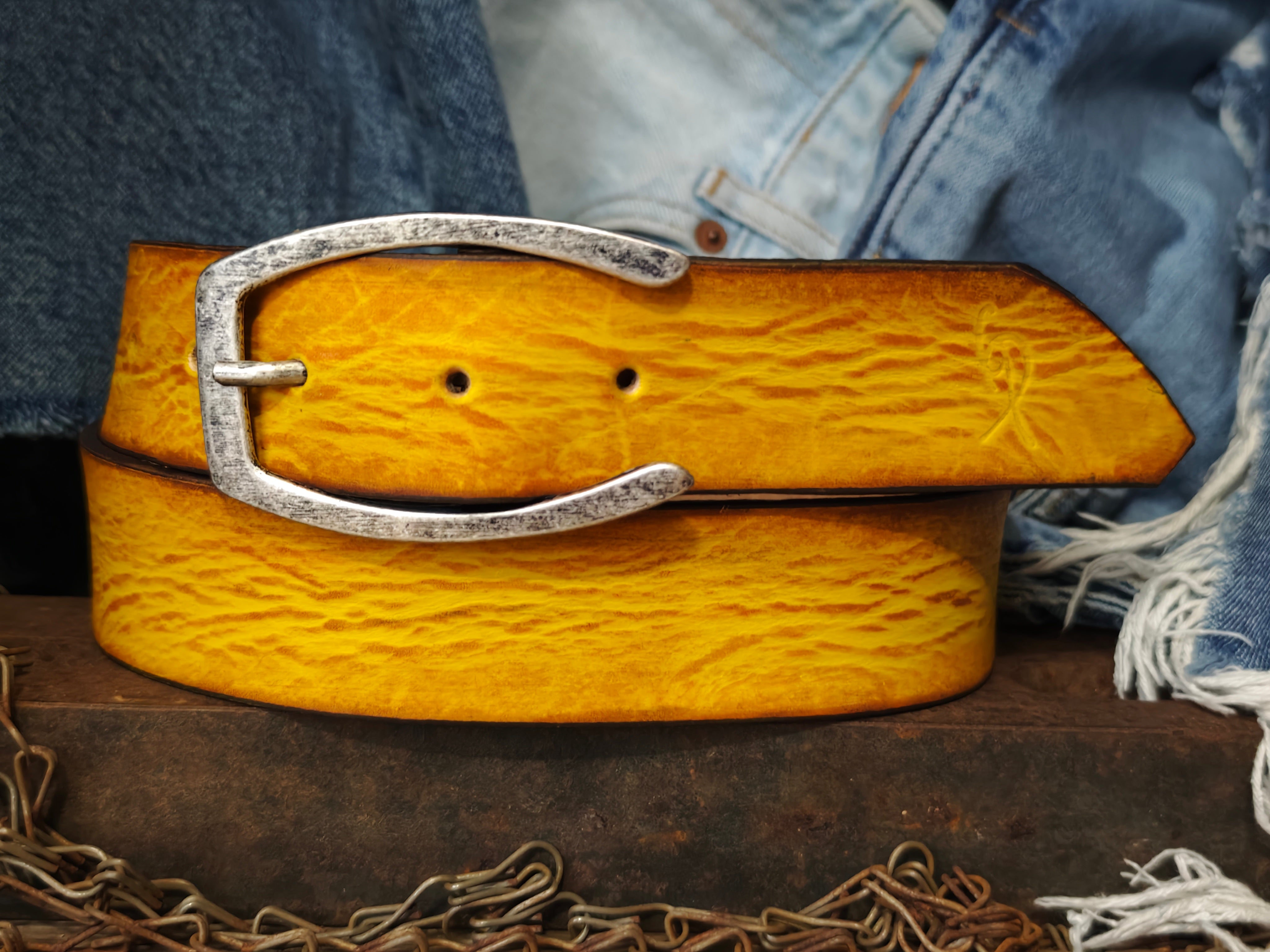 Handmade Yellow Leather Belt with Horseshoe silver Buckle Design - Personalizable Gift for Your Loved One