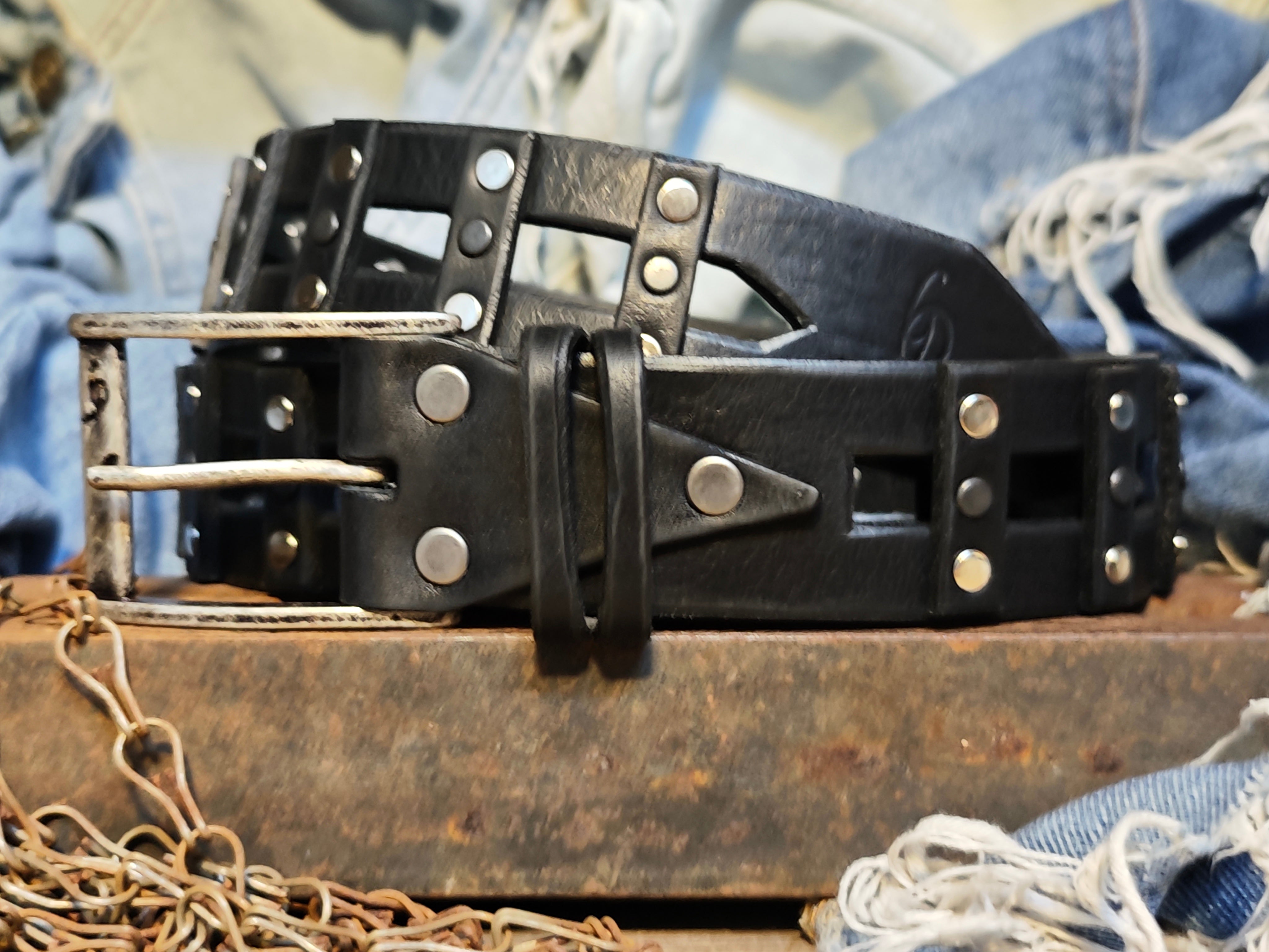 Stylish Handcrafted Rivet Studded Black Leather Mens Belt - Unique Artisan Design for Mens Fashion