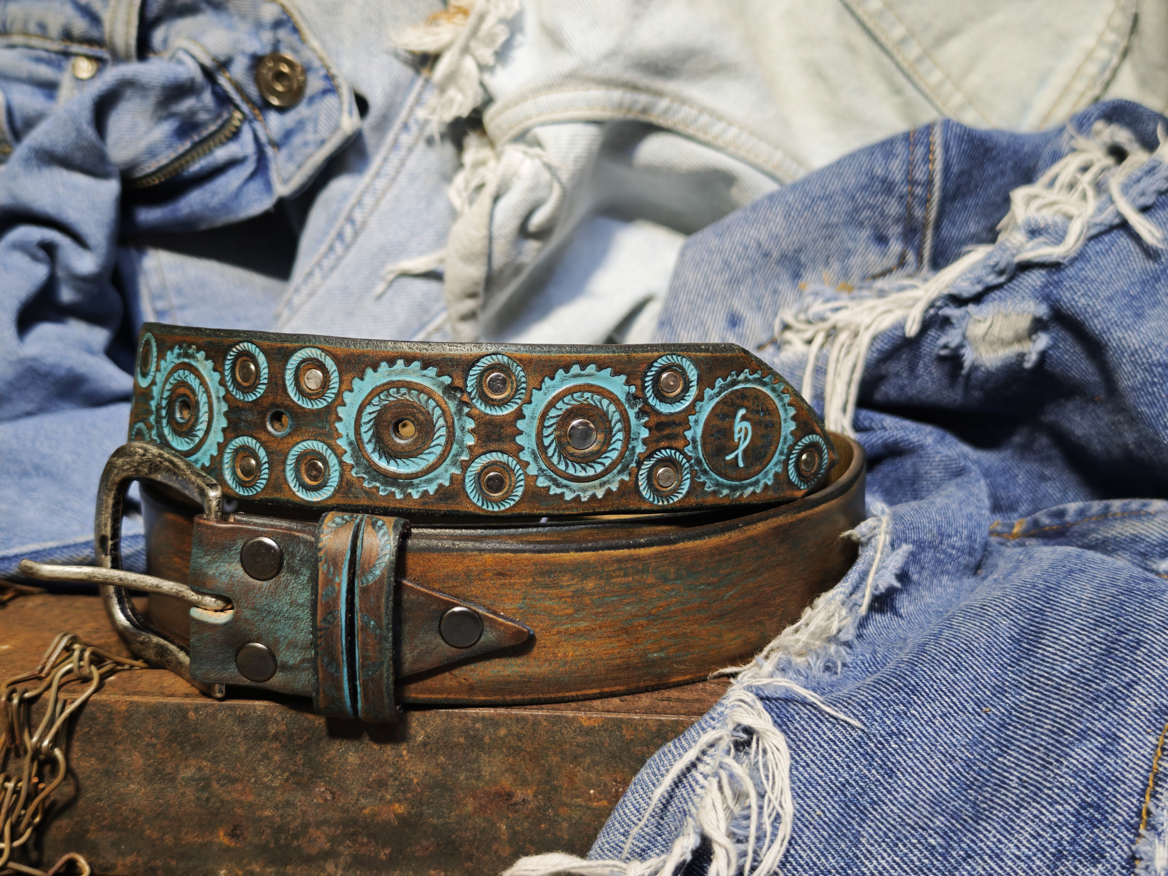 Handmade Brown Leather Belt – Turquoise Motorcycle Gear Design