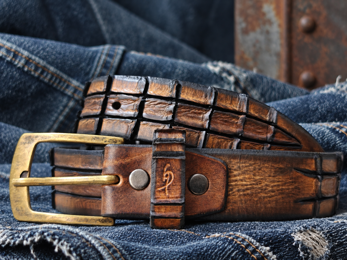 Handmade Brown Leather Belt – Hand-Carved Crocodile-Inspired Texture – Artisan Leather Belt