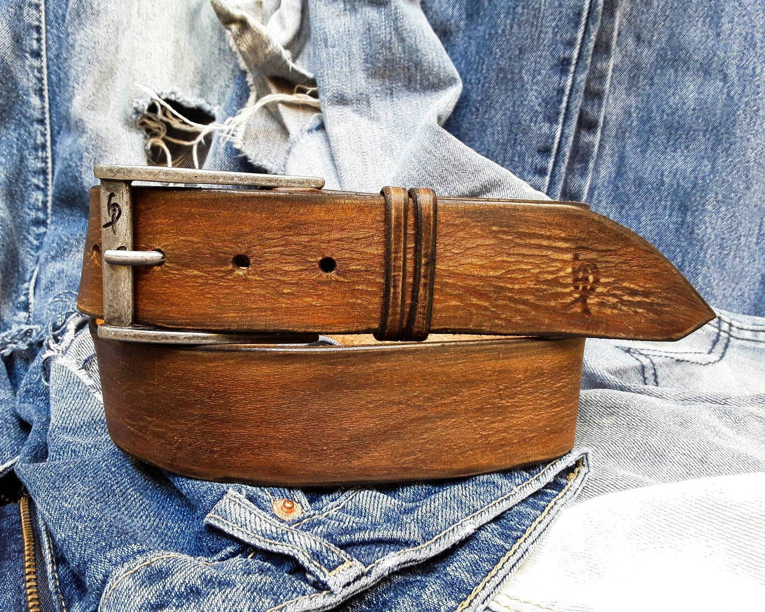 Handcrafted Mens Leather Belt with Buckle - Vintage Western Style Fashion Accessory