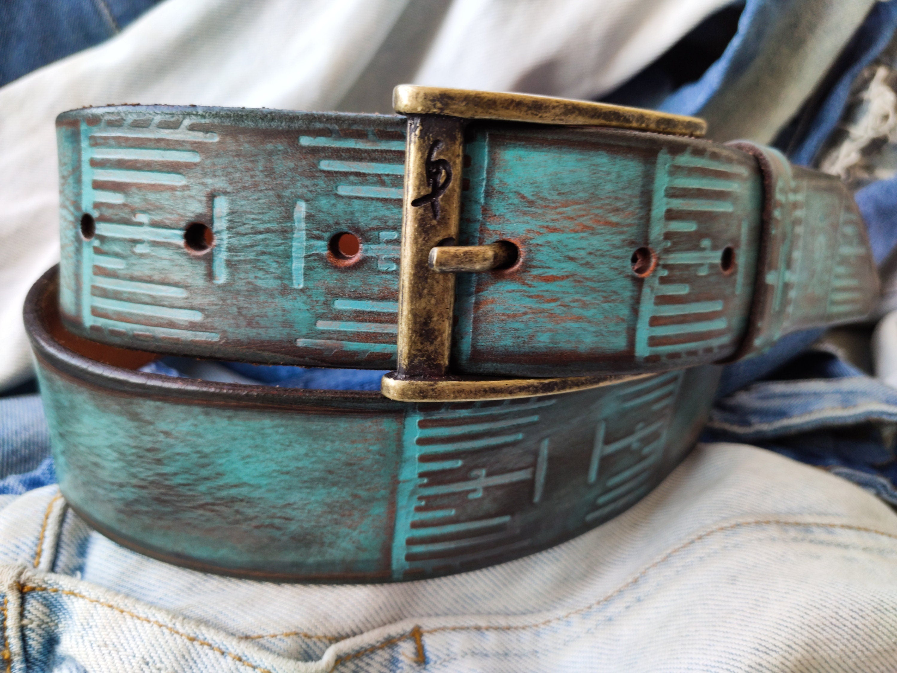 Handmade Personalized Leather Belt with Turquoise Brown Embossed Design - Ideal Christmas Gift for Tech Enthusiasts - Ishaor Cooler Belt