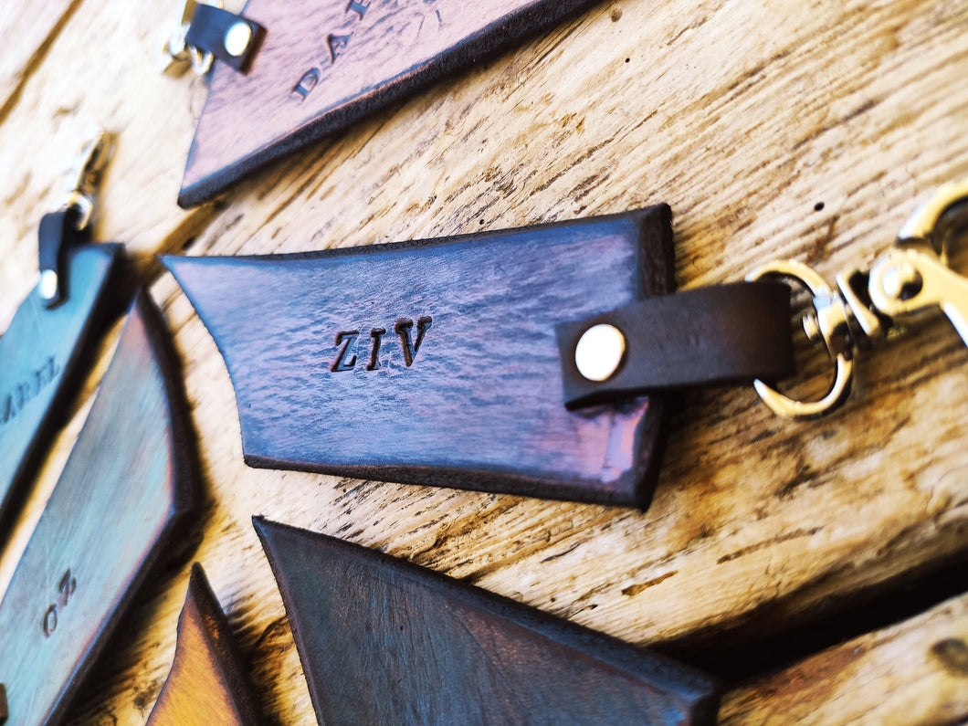 Personalized Leather Family Keychain - Customized Engraved Gift for Loved Ones