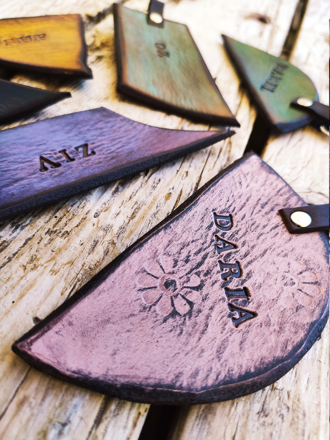Personalized Leather Family Keychain - Customized Engraved Gift for Loved Ones