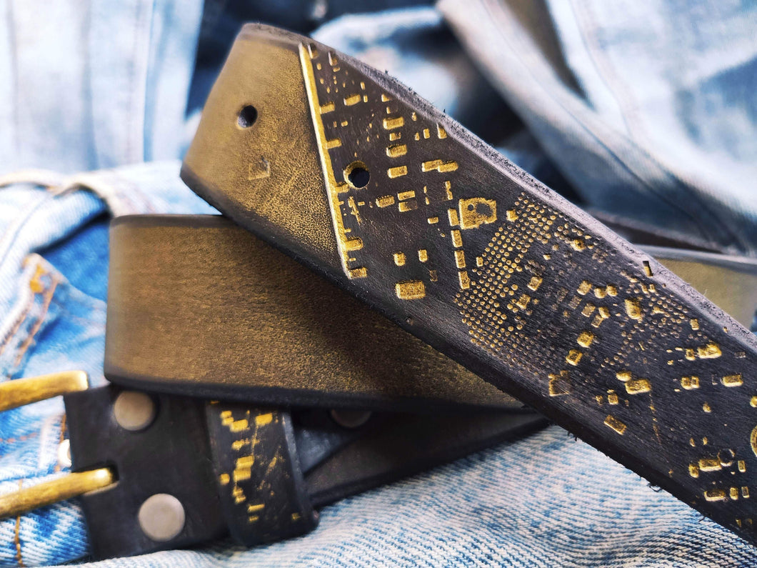 Elegant Black and Gold Hammered Leather Belt with Gold Computer Card Design by Ishaor - the Perfect Gift for Her