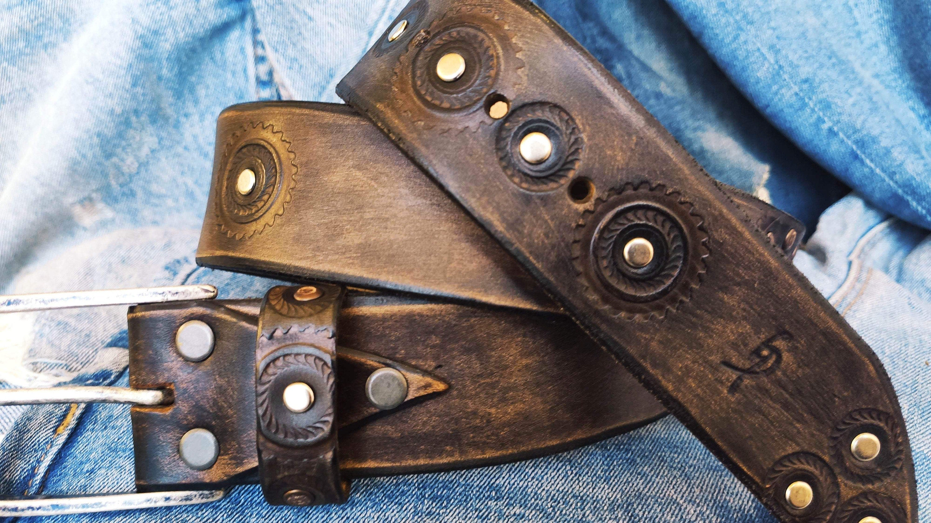 Ishaor Biker Style Brown Leather Belt - Unique Custom Motorcycle Buckle - Mens Fashion Accessory