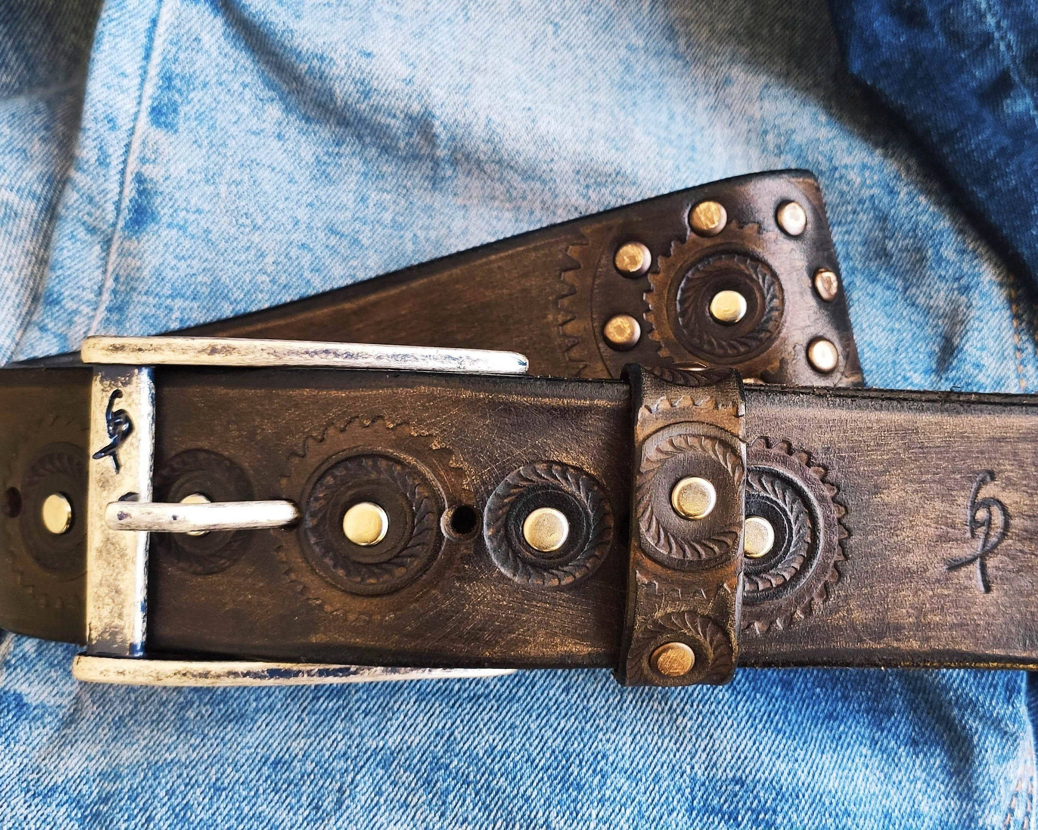 Ishaor Biker Style Brown Leather Belt - Motorcycle Gear Design