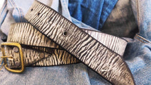 Vintage Leather Mens Belt - Unique Texture Customizable for Christmas Gift - White with Black Wash - 36cm Bronze Buckle
