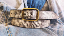 Vintage Leather Mens Belt - Unique Texture Customizable for Christmas Gift - White with Black Wash - 36cm Bronze Buckle