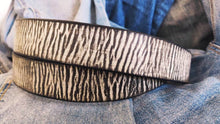 Vintage Leather Mens Belt - Unique Texture Customizable for Christmas Gift - White with Black Wash - 36cm Bronze Buckle