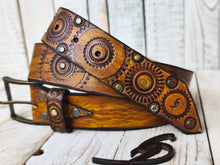 Handmade Leather Belt - Steampunk Style with Gears - 4.2 cm Wide - Yellow with Brown Details and Wash - Perfect for Bikers