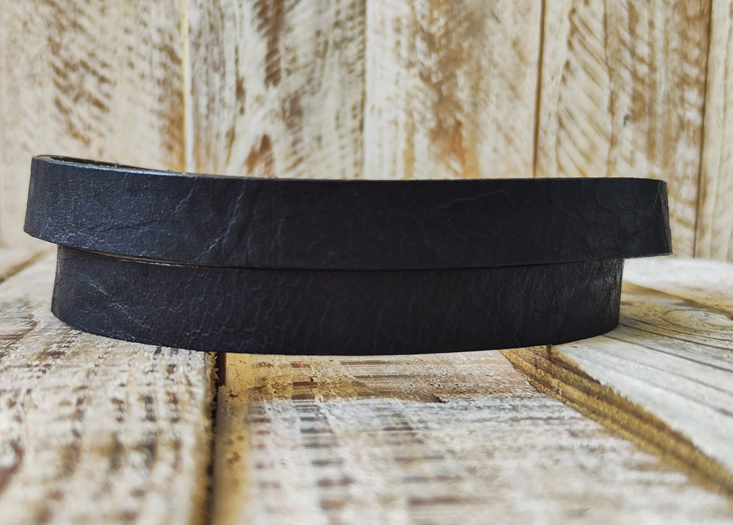 Everyday Black Leather Belt with Silver Buckle - Perfect for Jeans