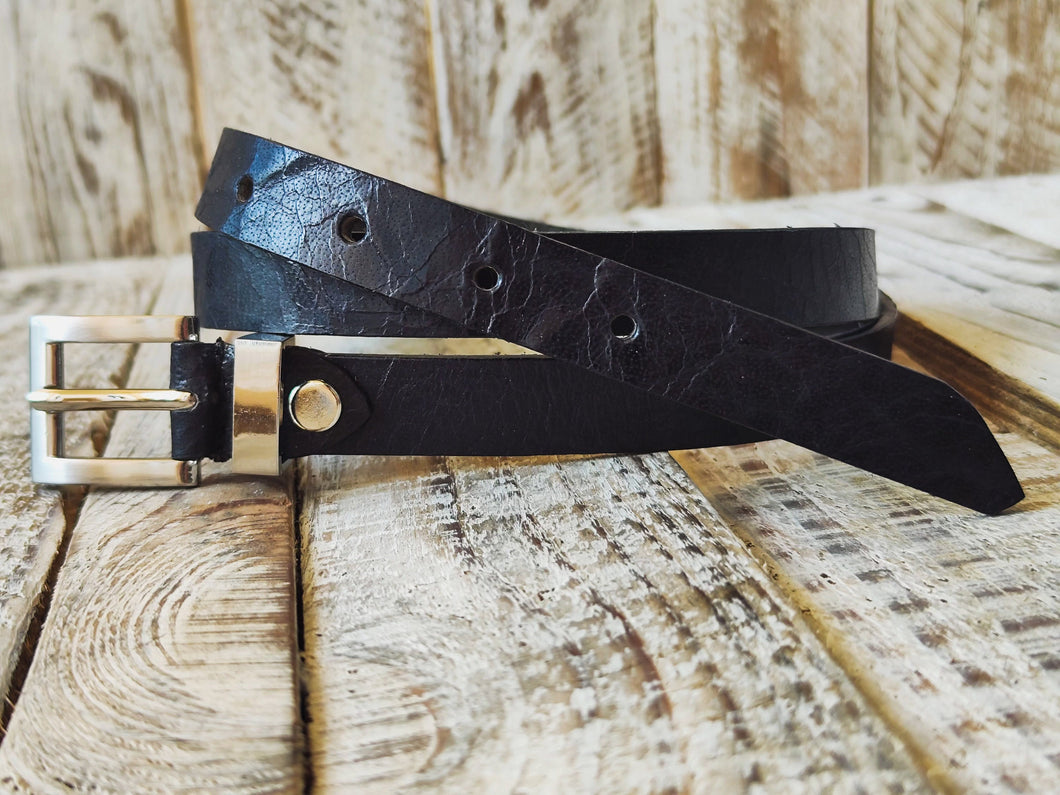 Everyday Black Leather Belt with Silver Buckle - Perfect for Jeans