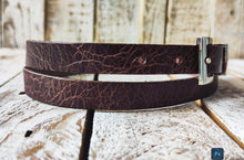 Classic Casual Narrow Brown Leather Belt with Silver Buckle for Everyday Wear - Perfect with Jeans
