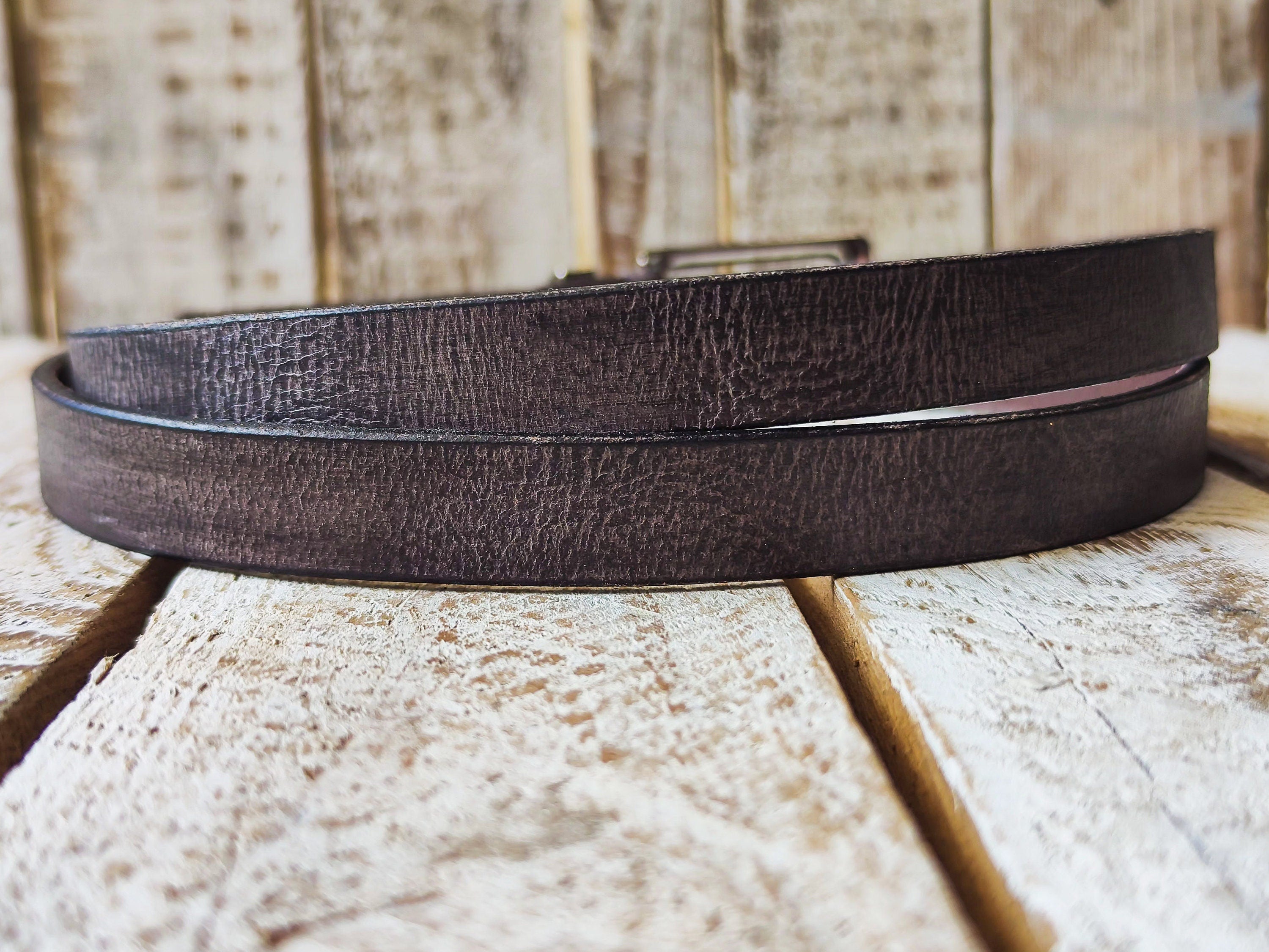 Handmade Grey Narrow Leather Belt with Black Wash Silver Buckle - Stylish Unisex Accessory