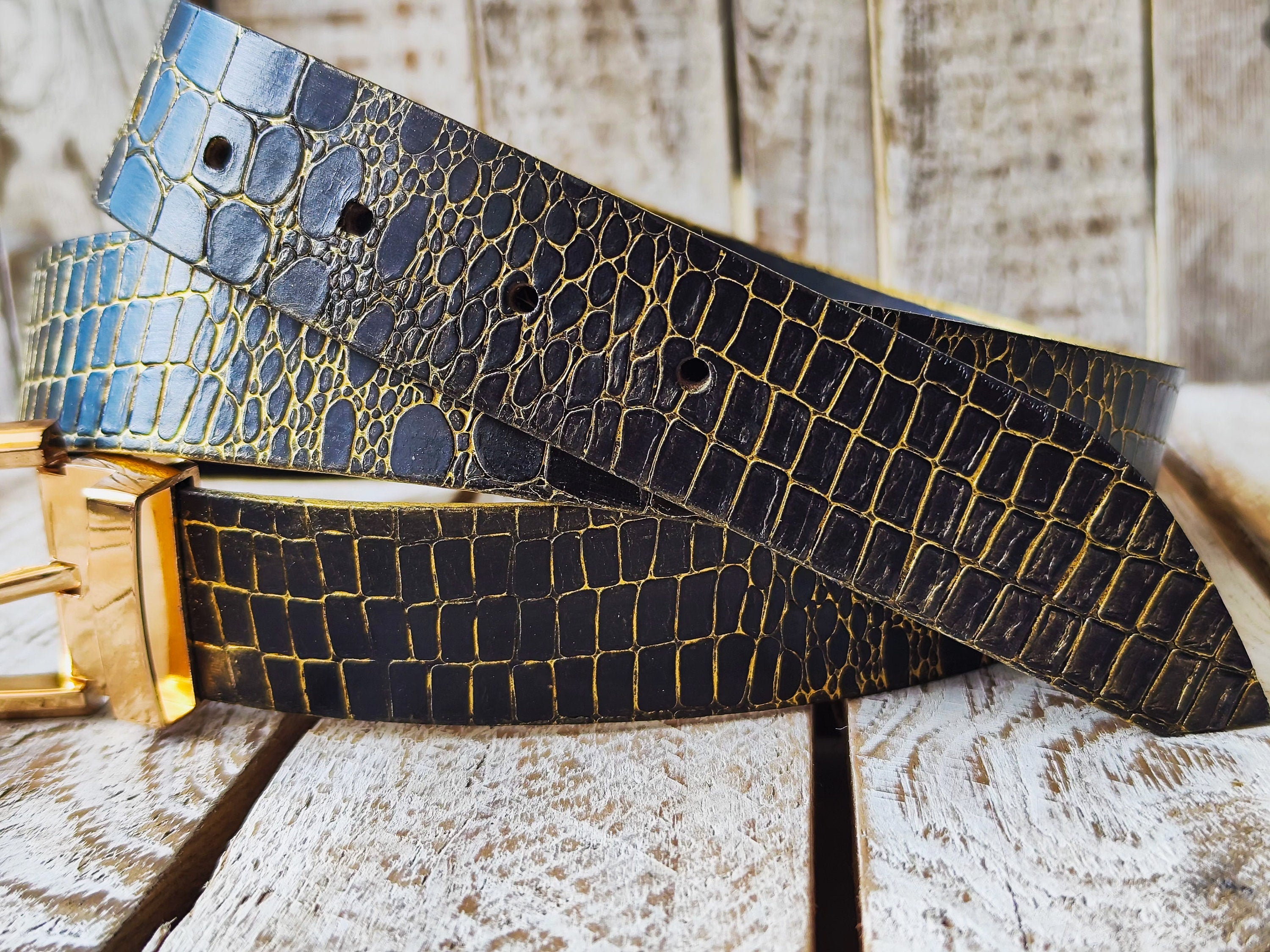 Black Leather Belt, Gold Wash and gold Buckle, Elegant Everyday Accessor. Adjustable belt the perfect gift