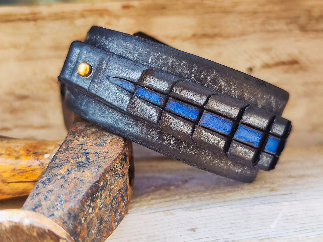 TheHandmade Leather Crocodile-Style Bracelet - Black with Gray Wash Blue Accent - 45cm Width by Ishaor