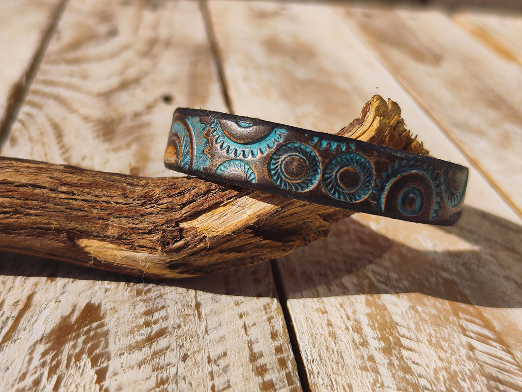 Handcrafted Leather Steampunk Bracelet with 15cm Motorcycle Gear Design in Brown and Turquoise by ISHAOR