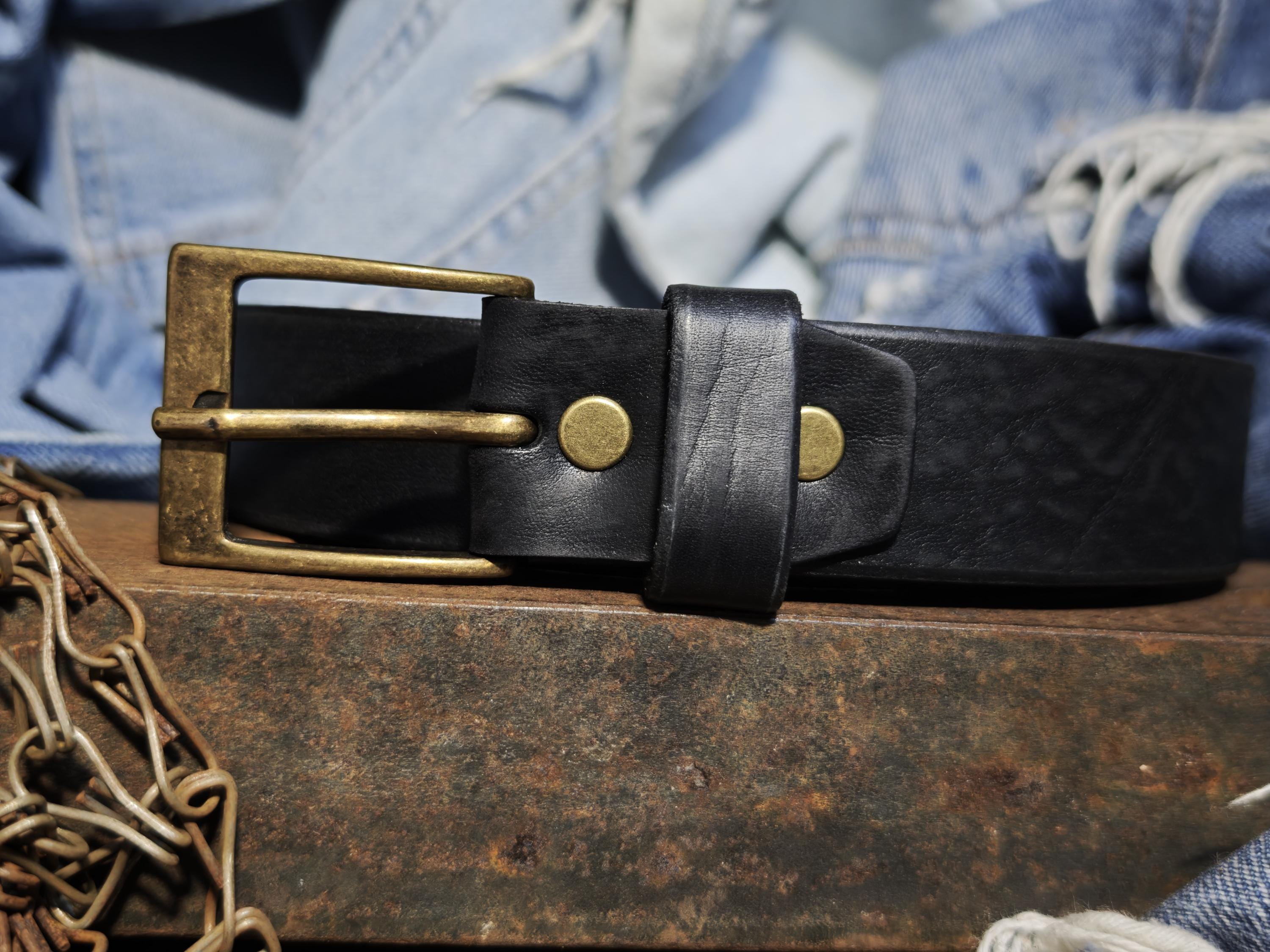 Mens Black Leather Belt - Vintage Style Genuine Quality Accessories for Him