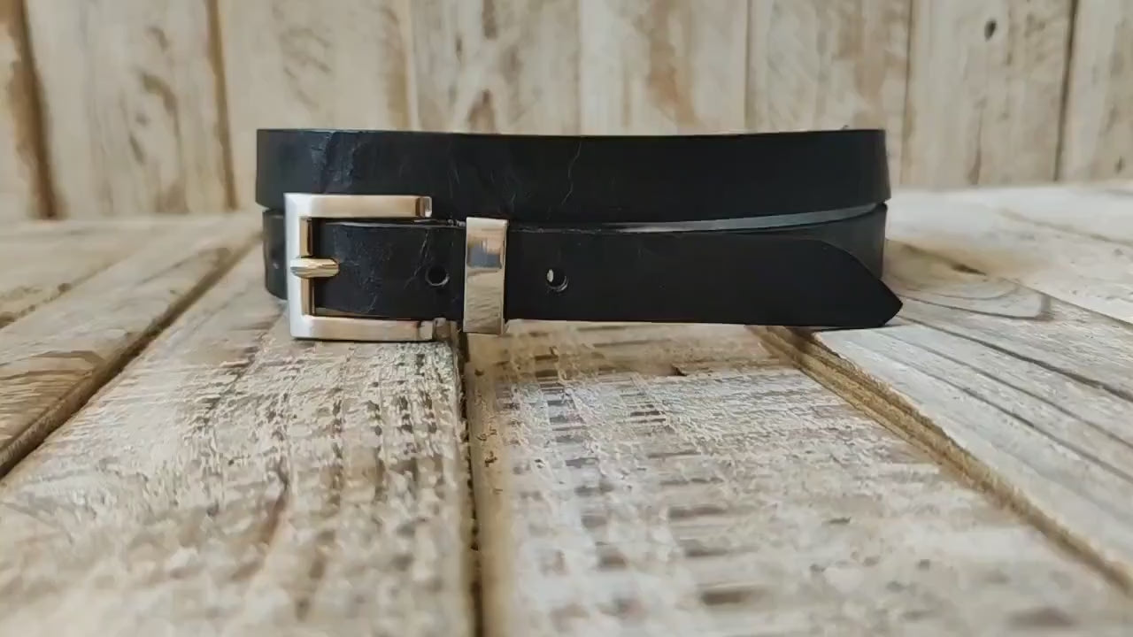 Classic Casual Narrow Black Leather Belt with Silver Buckle for Everyday Wear - Perfect with Jeans