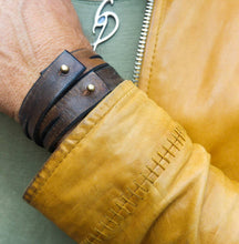 Vintage brown leather bracelet - five straps