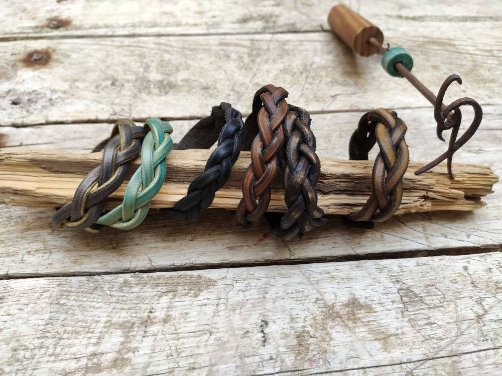 Brown Leather Braid Bracelet - Elegant and Versatile