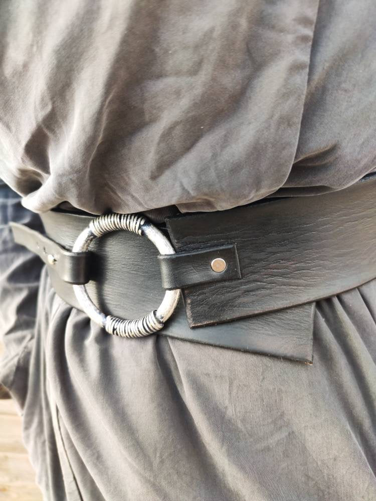 Black waist belt with ring