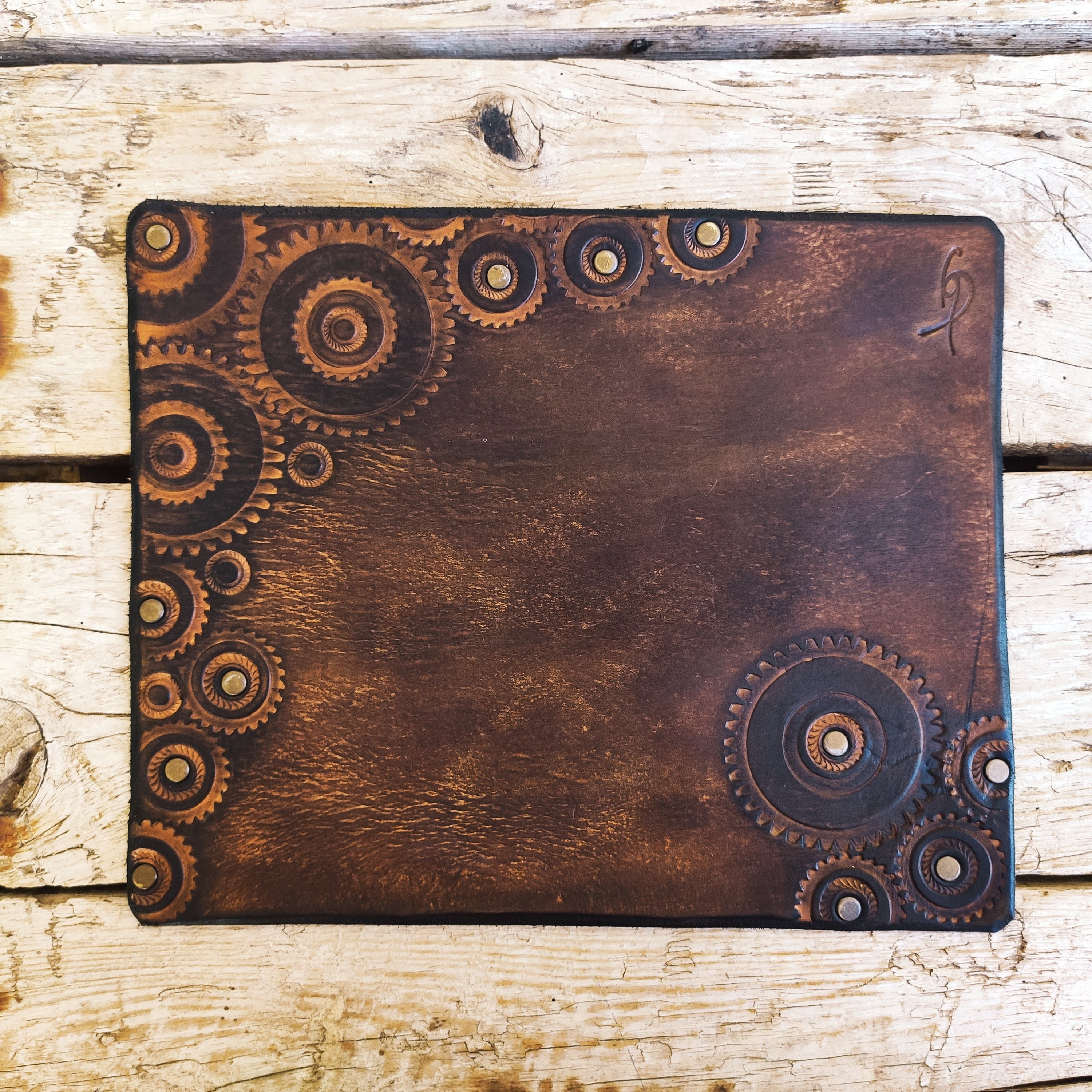 Leather mouse pad with gear stamps